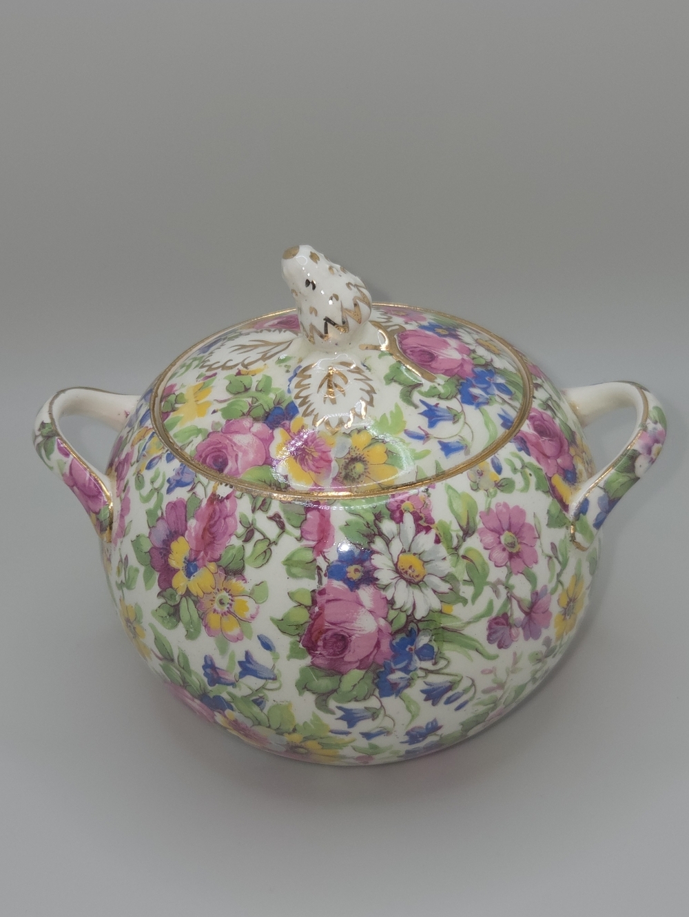 Antique Royal Winton Winton Circa 1940-1960 Summertime collection